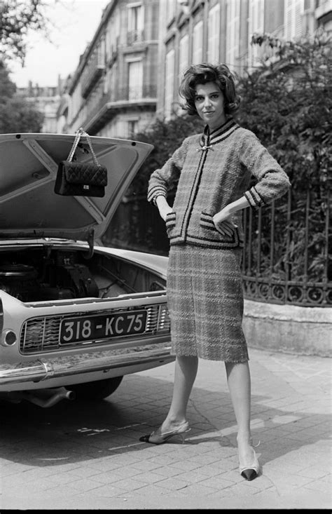 coco chanel installation view, day suit|coco chanel suit history.